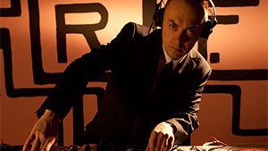 Dj Robert Fisher